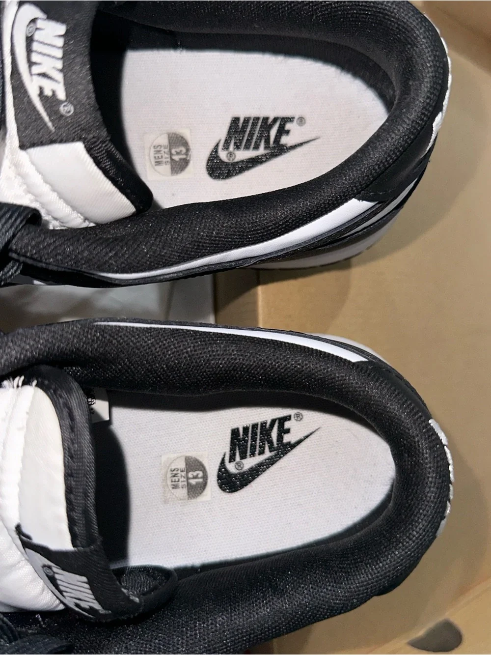 Nike Dunk Low - Black & White (Panda)